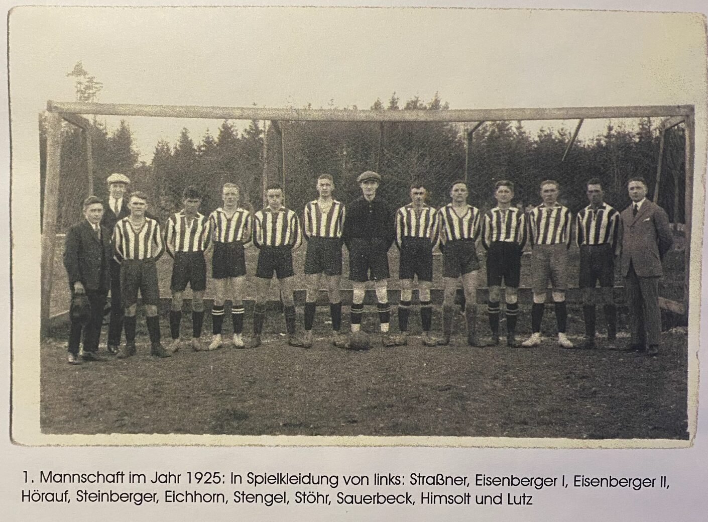 Fußball erste Mannschaft des 1. FC Treuchtlingen